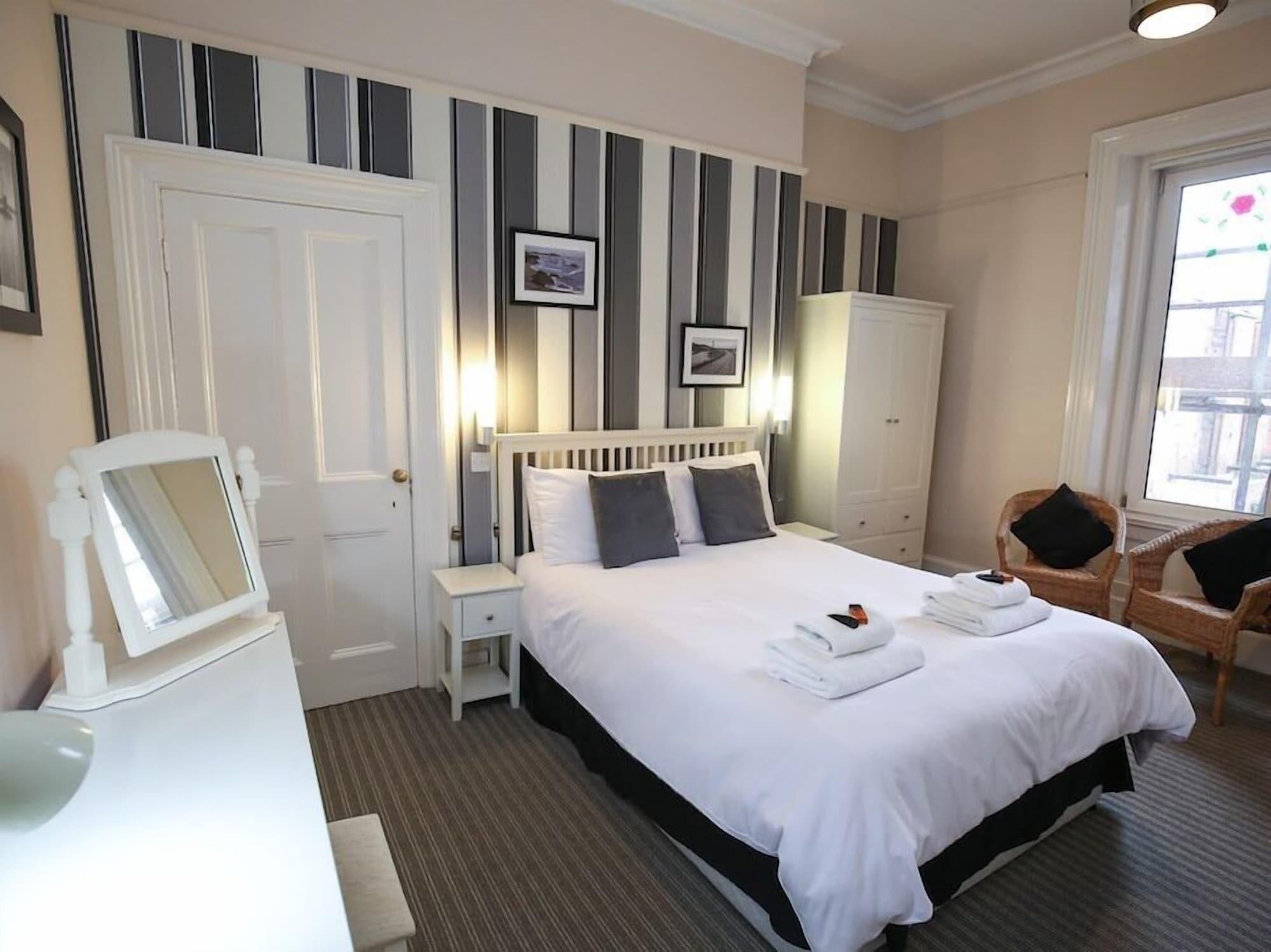 Riviera Guesthouse Whitby Ngoại thất bức ảnh