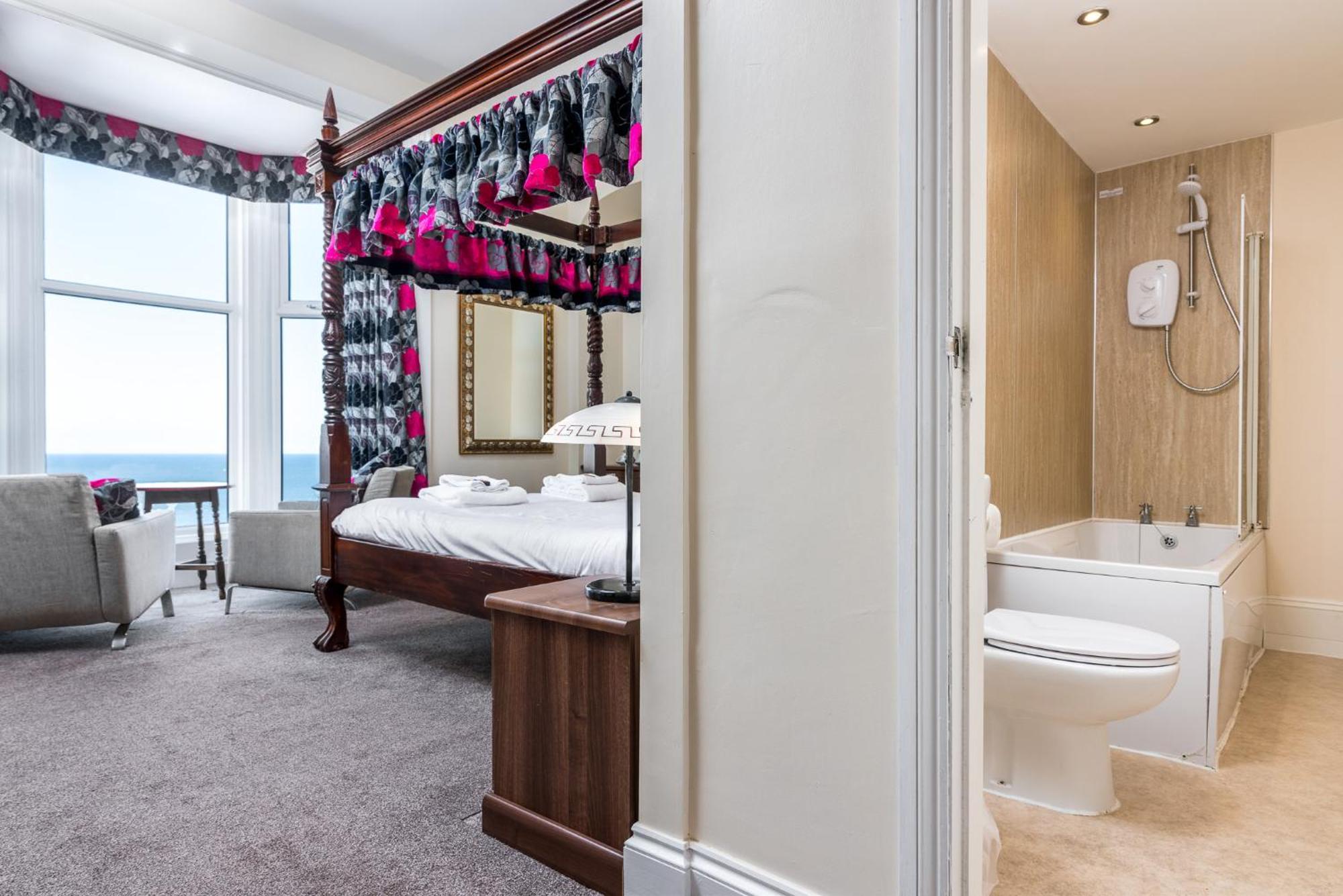 Riviera Guesthouse Whitby Ngoại thất bức ảnh